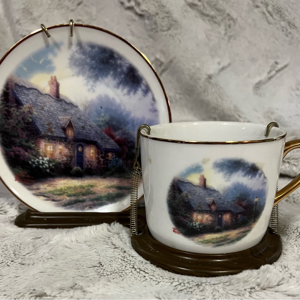 Thomas kinkade painter of light moon light cottage cup and saucer with stand!